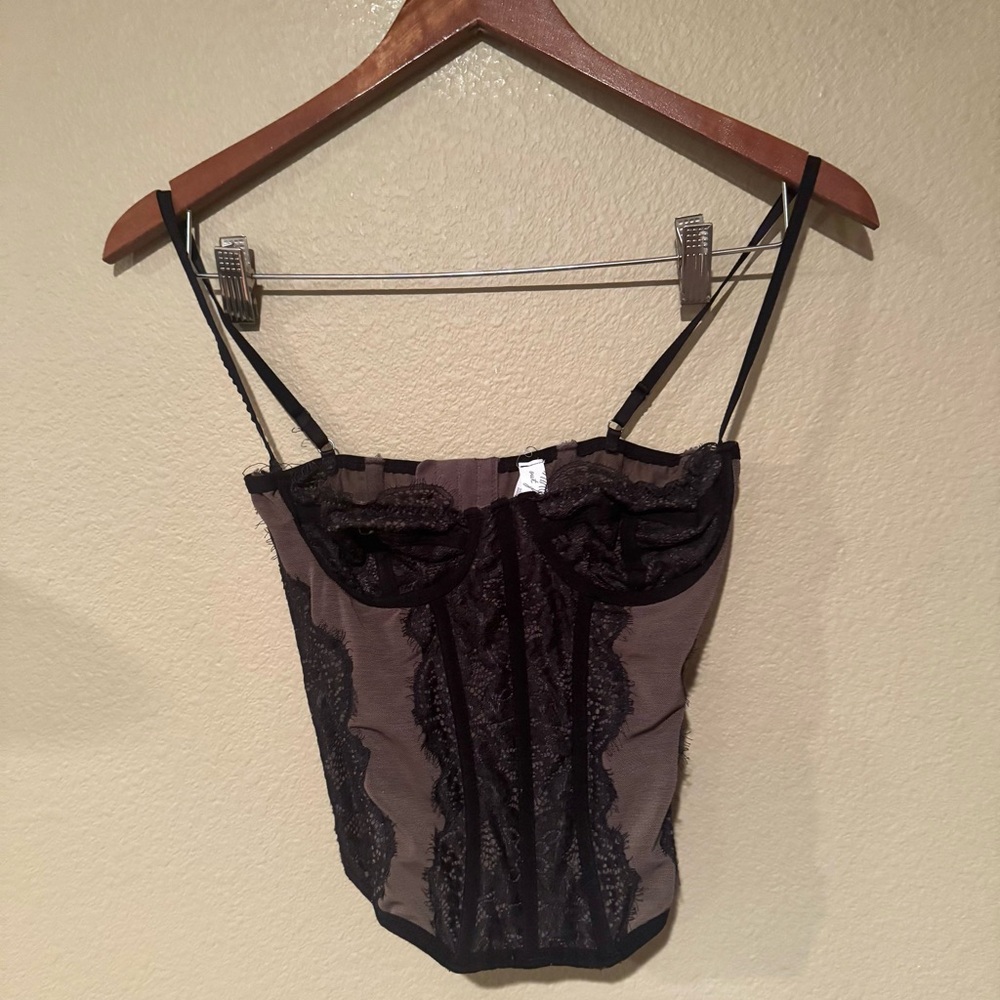 Urban Outfitters Lace Sweetheart Mesh Sheet Corset Tank Black Size Medium - Picture 2 of 7